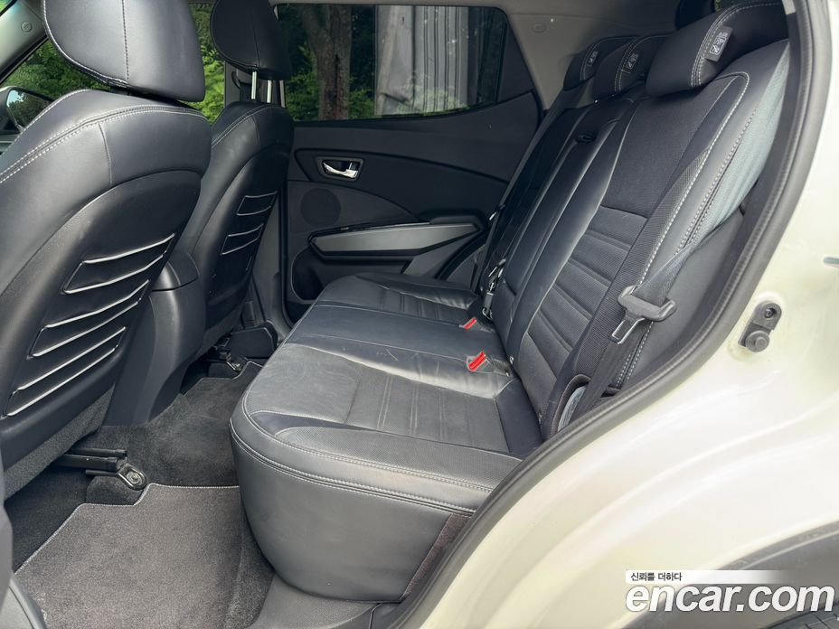 SsangYong (KG Mobility) Tivoli фото 19