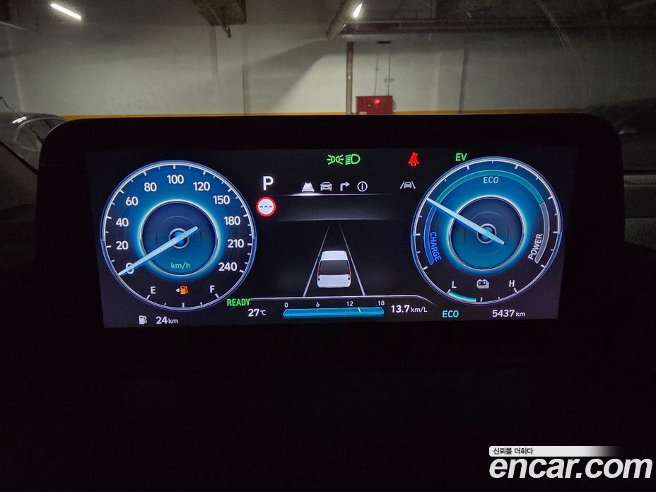 Hyundai Staria фото 5