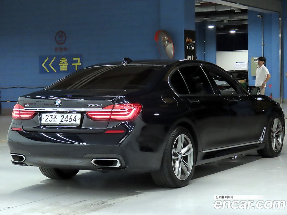 BMW 7-Series (G11) фото 2