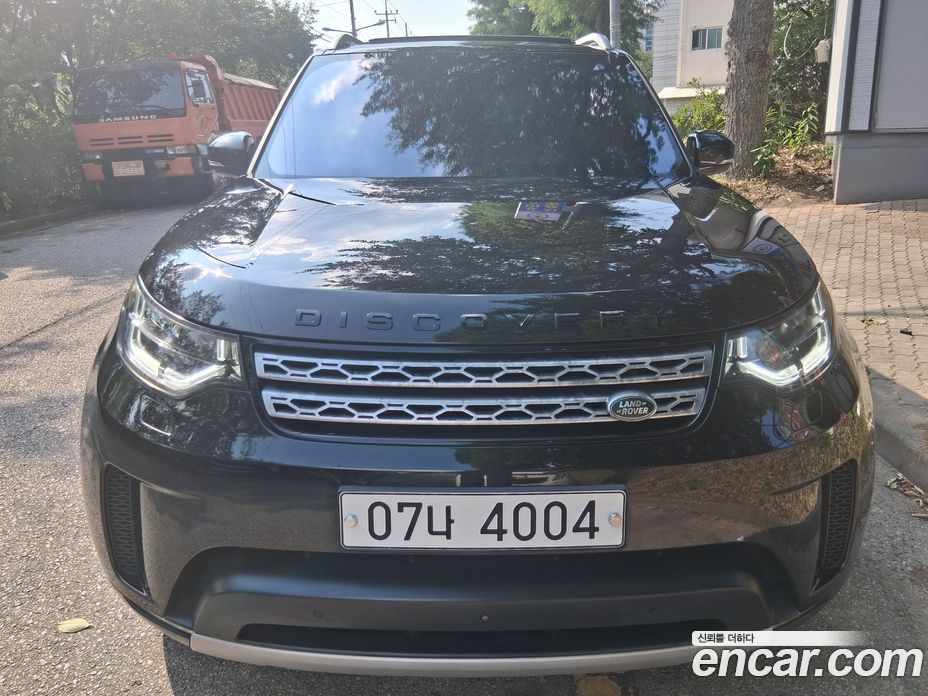 Land Rover Discovery 5