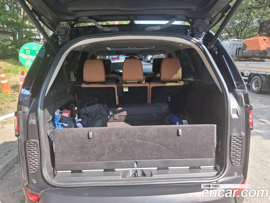 Land Rover Discovery 5 фото 14