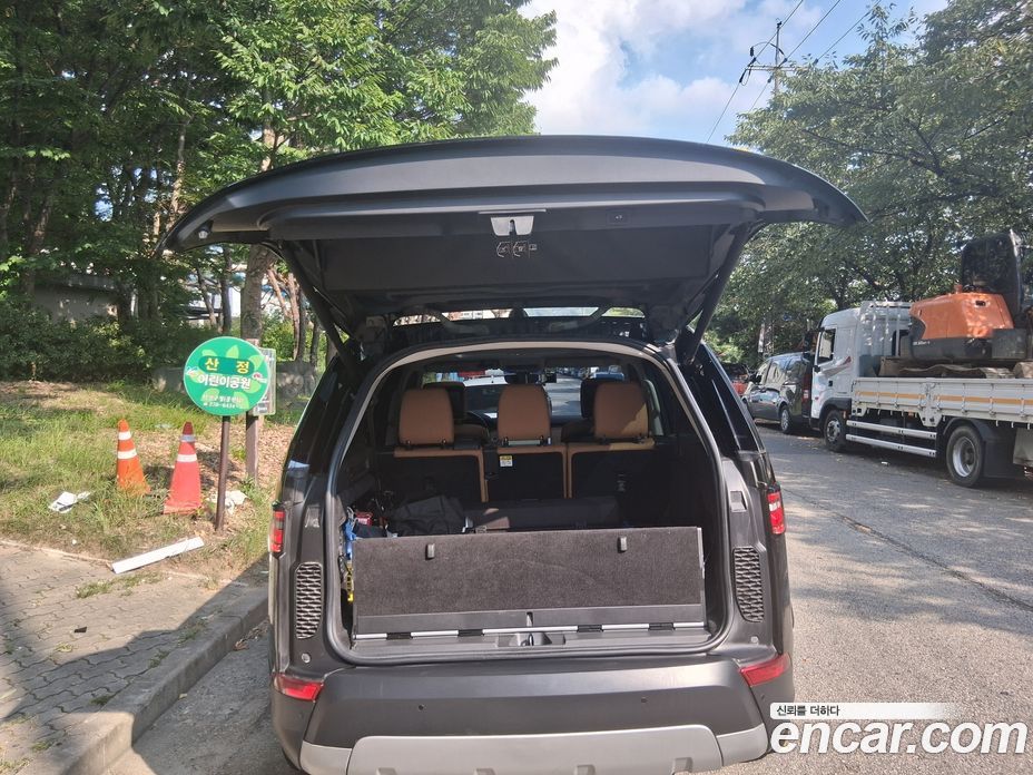 Land Rover Discovery 5 фото 15