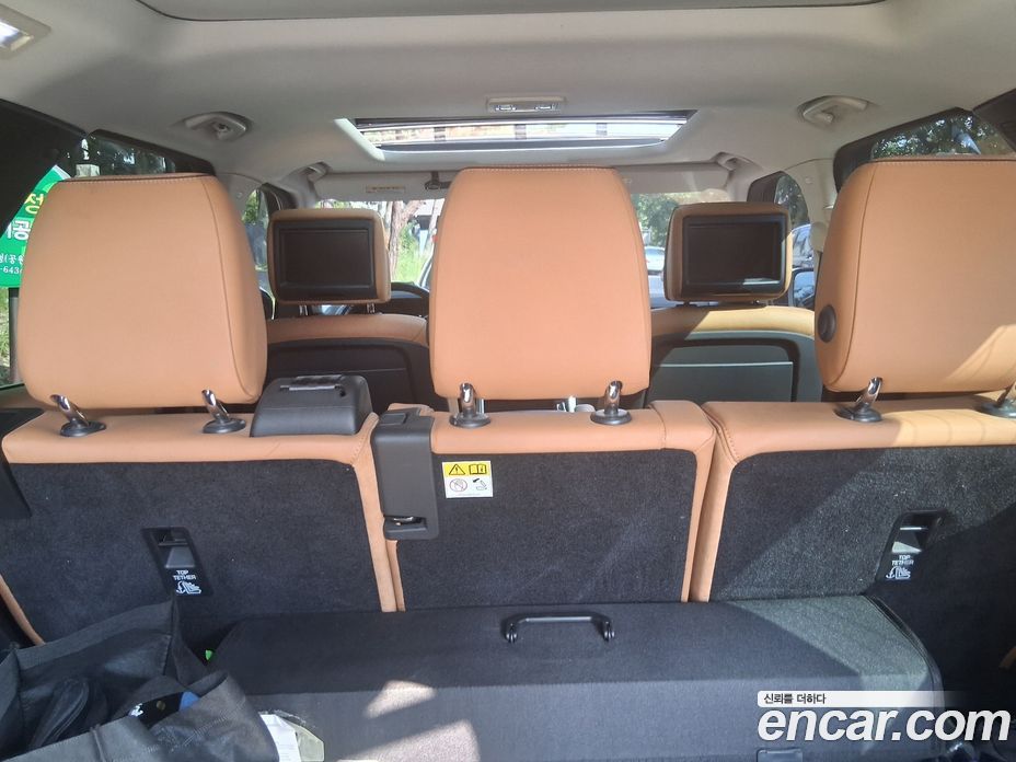 Land Rover Discovery 5 фото 17