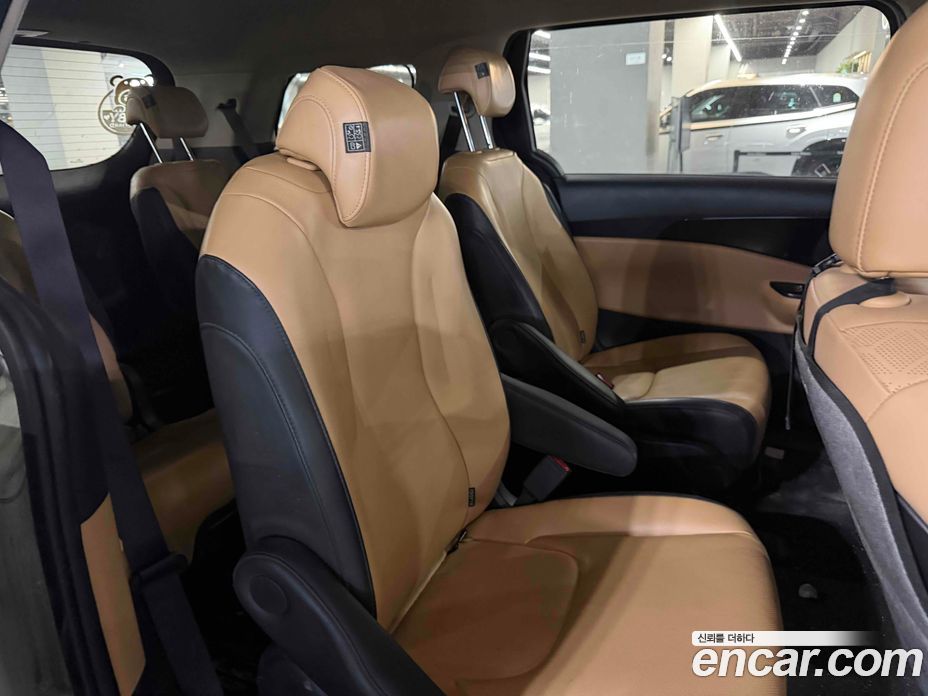Kia Carnival 4th Gen фото 5