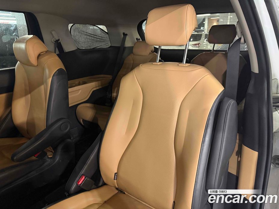 Kia Carnival 4th Gen фото 17