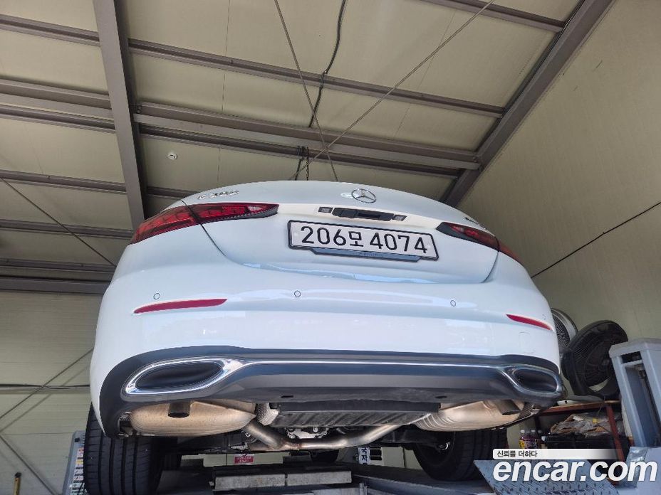 Mercedes-Benz C-Class W206 фото 2