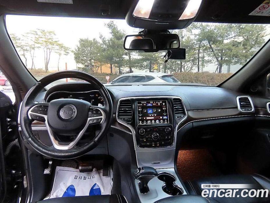 Jeep Grand Cherokee (WK) фото 7