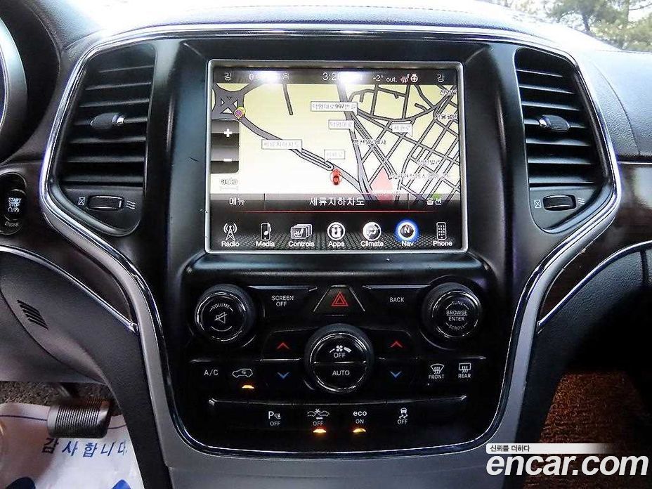 Jeep Grand Cherokee (WK) фото 13