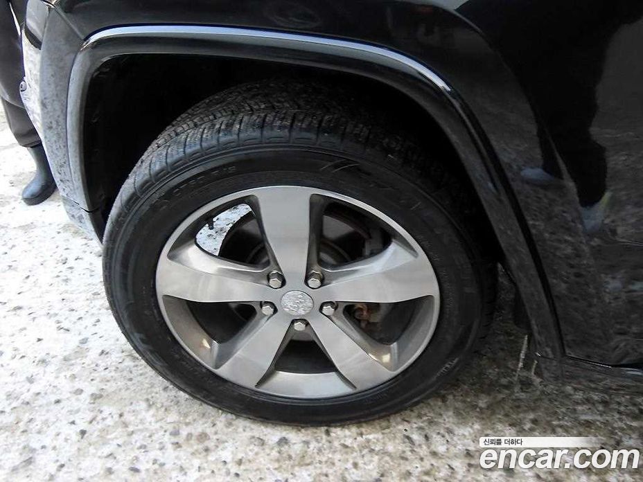 Jeep Grand Cherokee (WK) фото 20