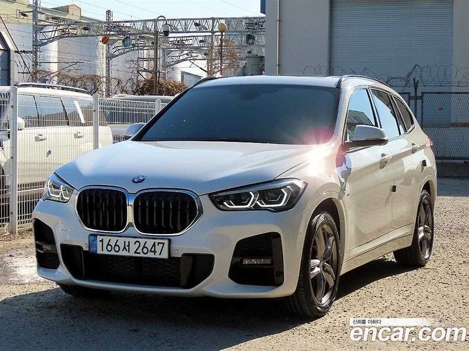 BMW X1 (F48) фото 2