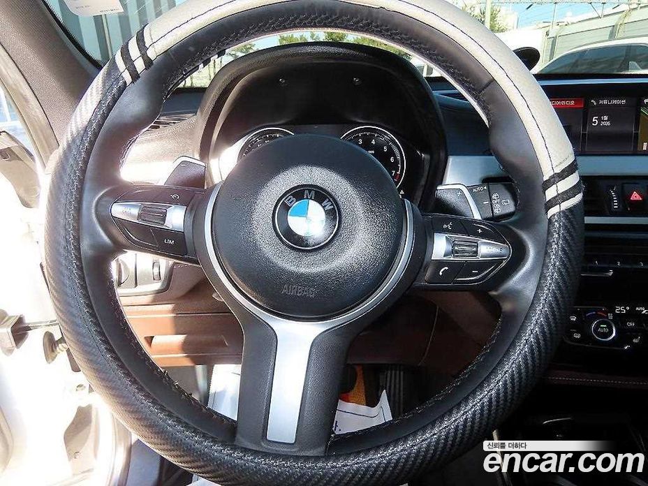 BMW X1 (F48) фото 8