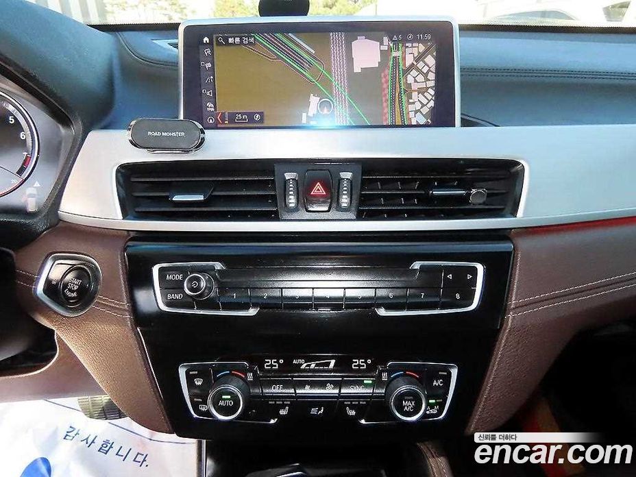 BMW X1 (F48) фото 12