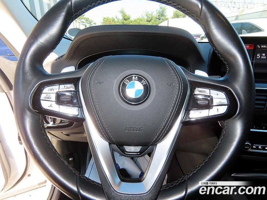 BMW 6-Series GT (G32) фото 8