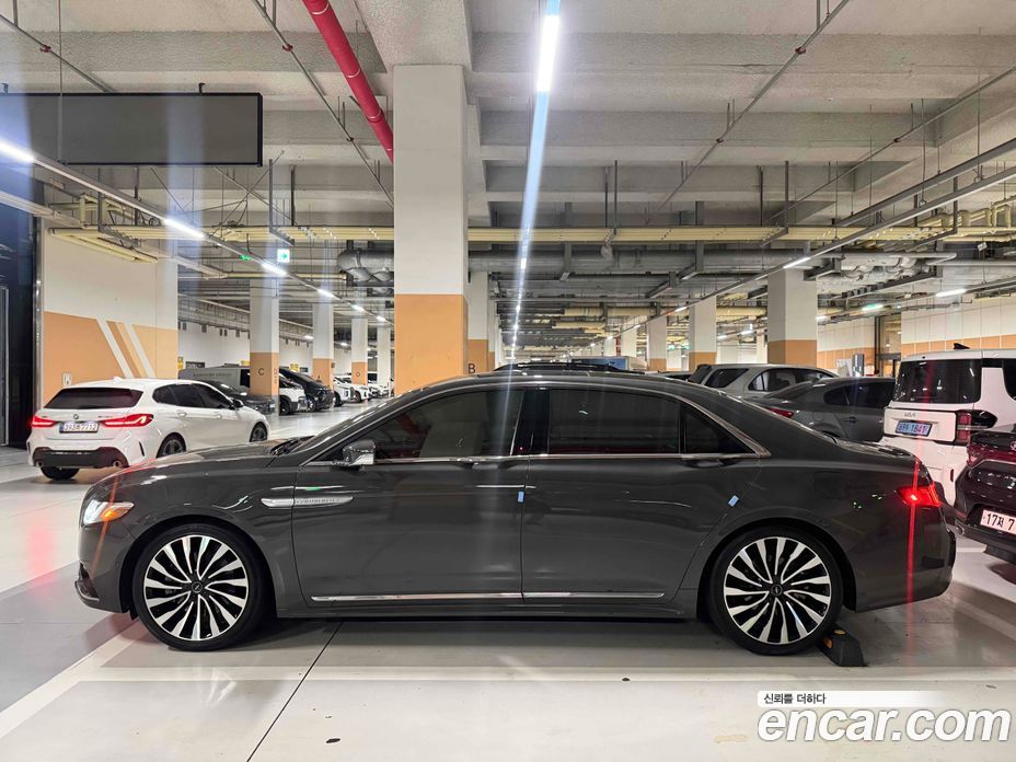 Lincoln Continental 10th Gen фото 3