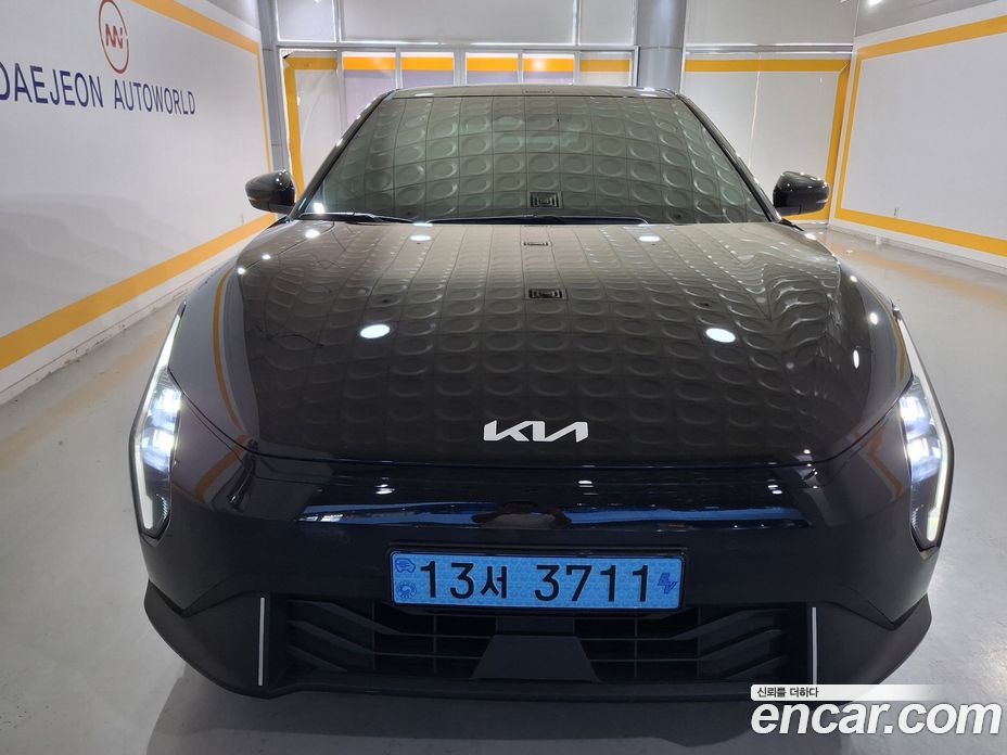 Kia EV4 з Кореї