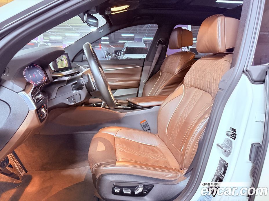 BMW 6-Series GT (G32) фото 10