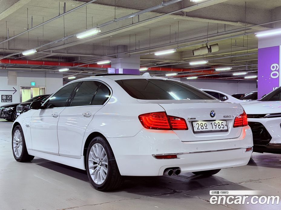 BMW 5-Series (F10) фото 2