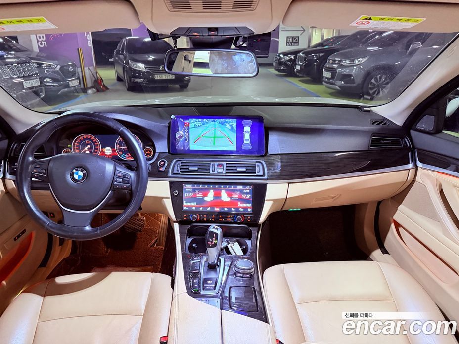 BMW 5-Series (F10) фото 7