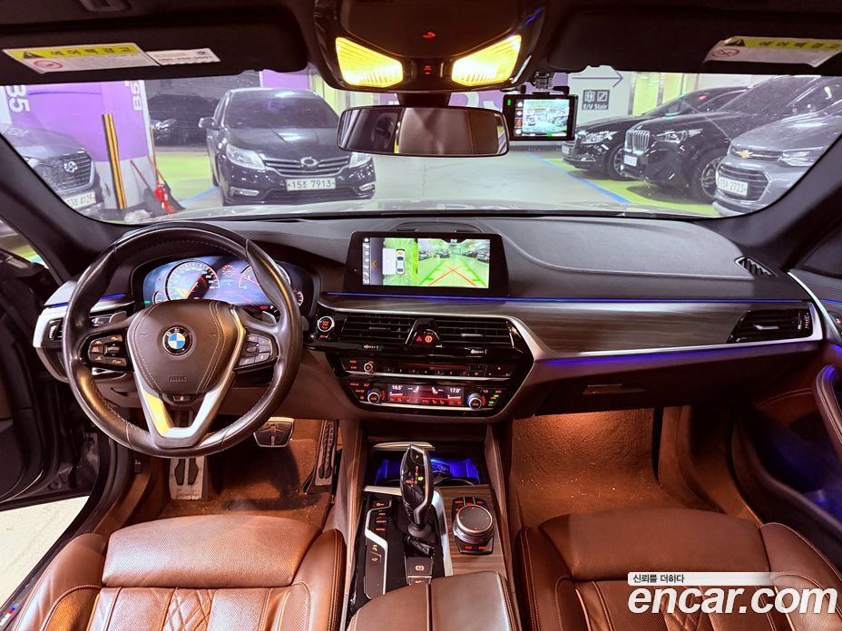 BMW 5-Series (G30) фото 7