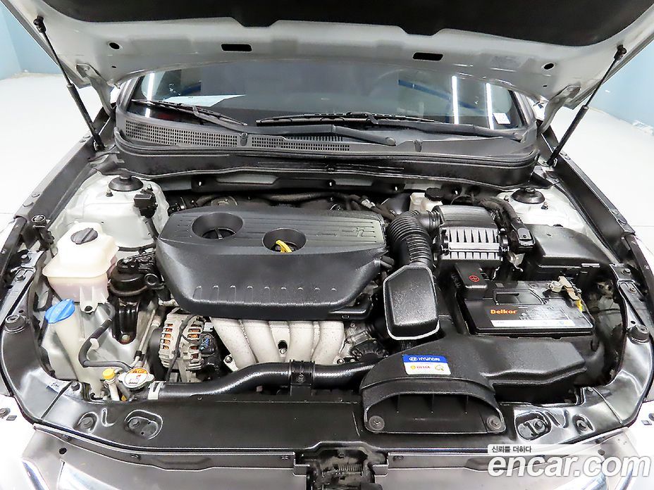 Hyundai Sonata The Brilliant фото 6