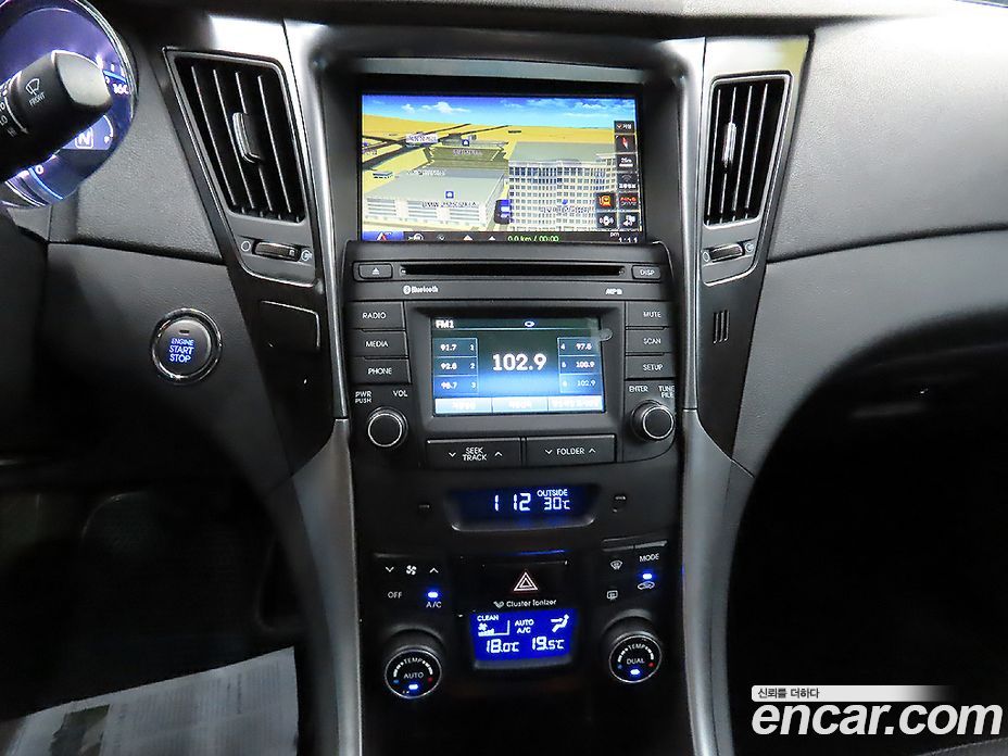 Hyundai Sonata The Brilliant фото 17