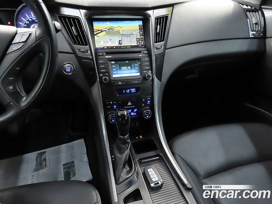 Hyundai Sonata The Brilliant фото 18
