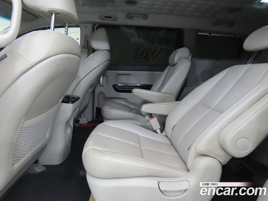 Kia Carnival 3rd Gen Restyling фото 6
