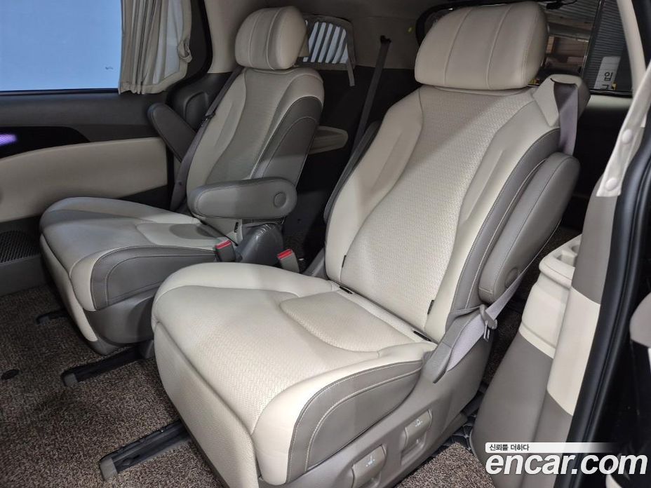 Kia Carnival 4th Gen фото 11