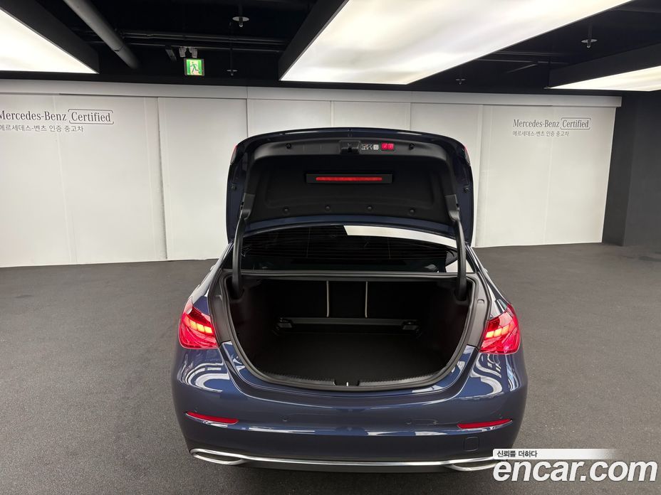 Mercedes-Benz C-Class W206 фото 6