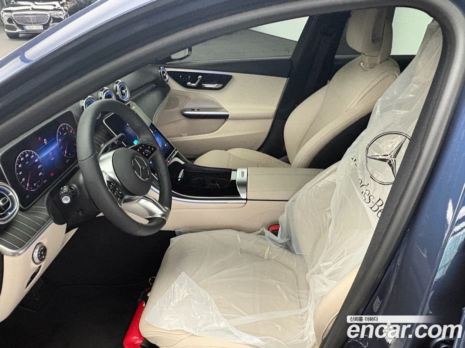 Mercedes-Benz C-Class W206 фото 10