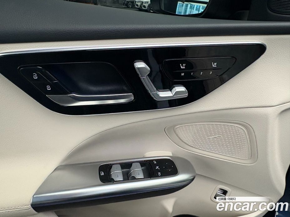Mercedes-Benz C-Class W206 фото 12