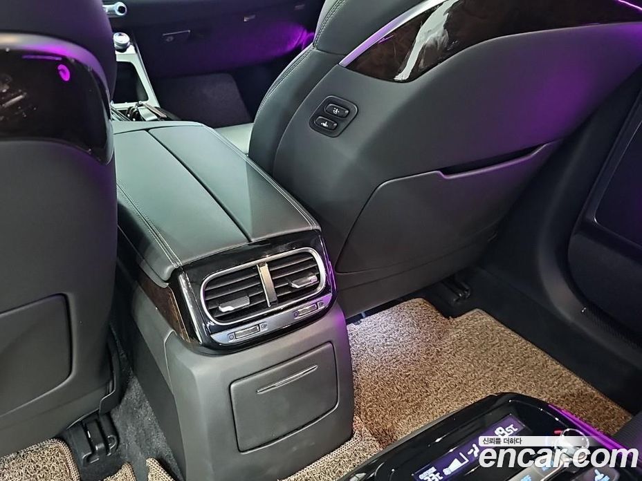 Genesis G90 фото 16