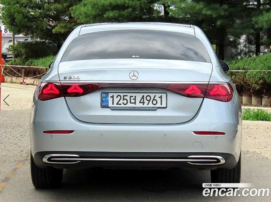 Mercedes-Benz E-Class W214 фото 4