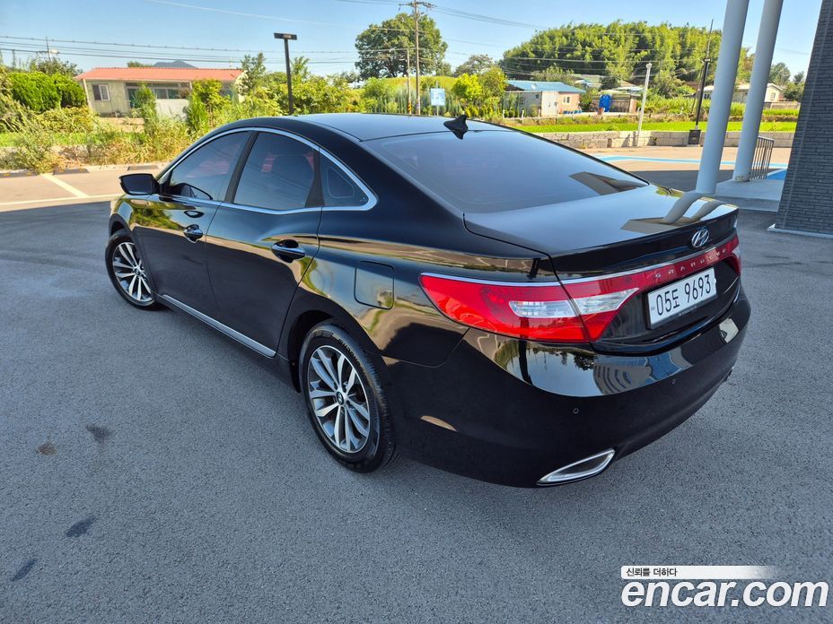 Hyundai Grandeur (HG) фото 6