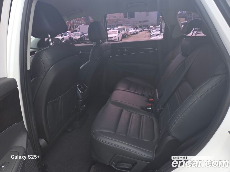 Kia Sorento 3rd Gen фото 8