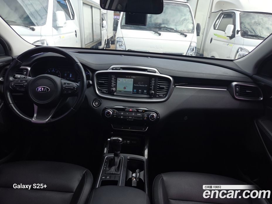 Kia Sorento 3rd Gen фото 9