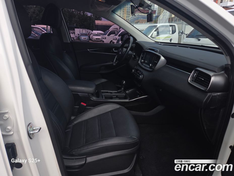 Kia Sorento 3rd Gen фото 10