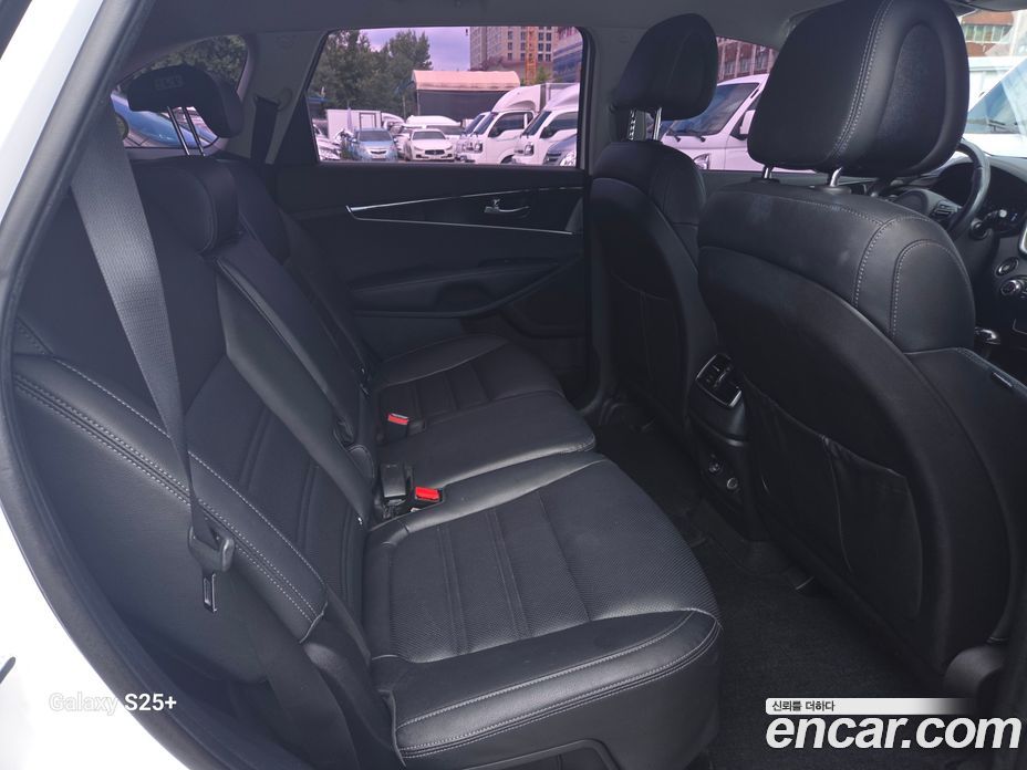 Kia Sorento 3rd Gen фото 11