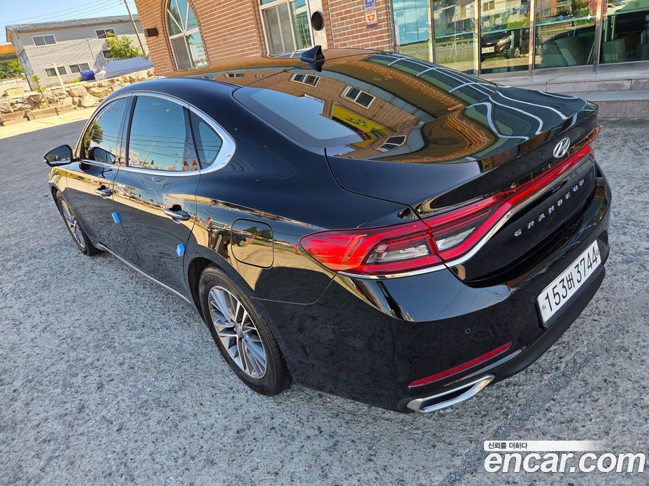 Hyundai Grandeur (IG) 6th Gen фото 6