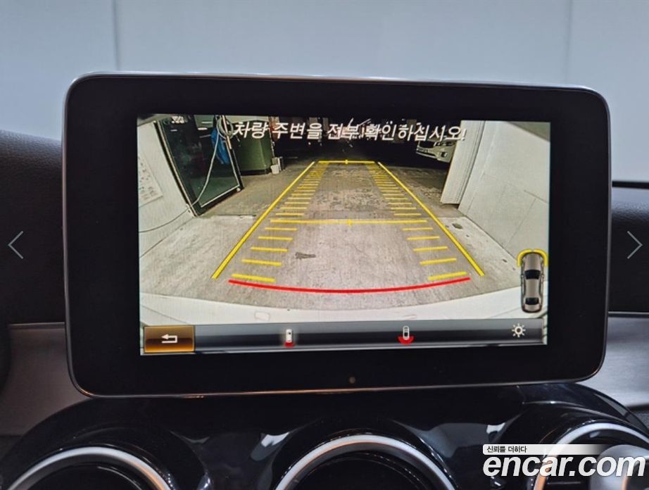 Mercedes-Benz C-Class W205 фото 13