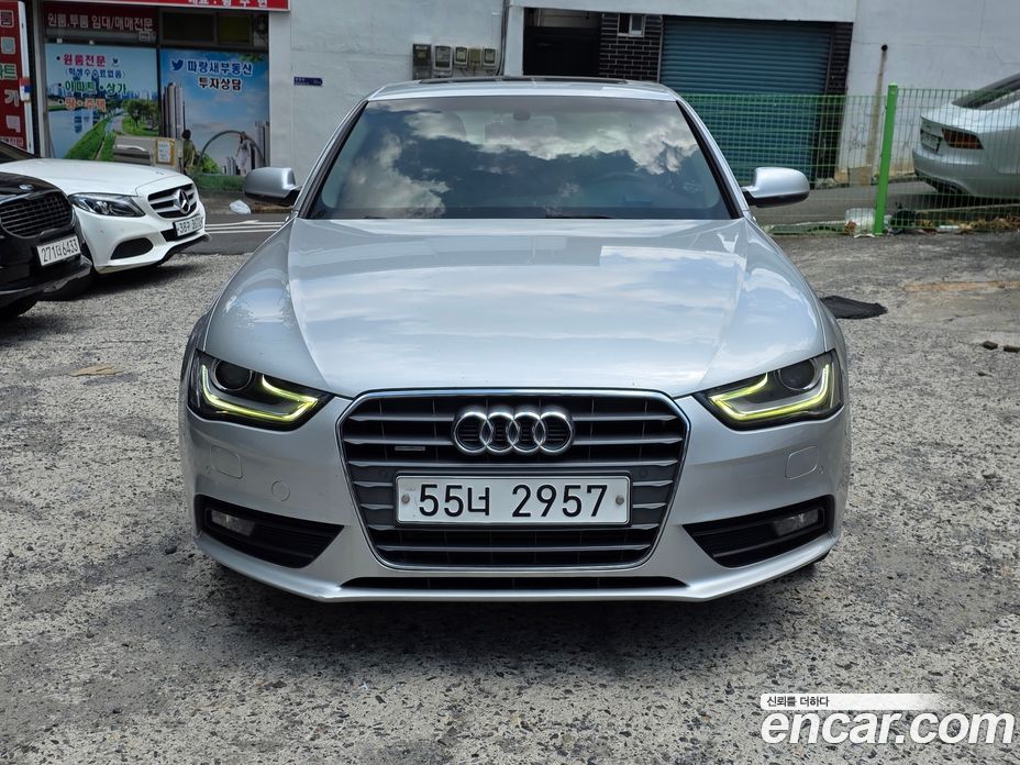 Audi A4 (B8) фото 5