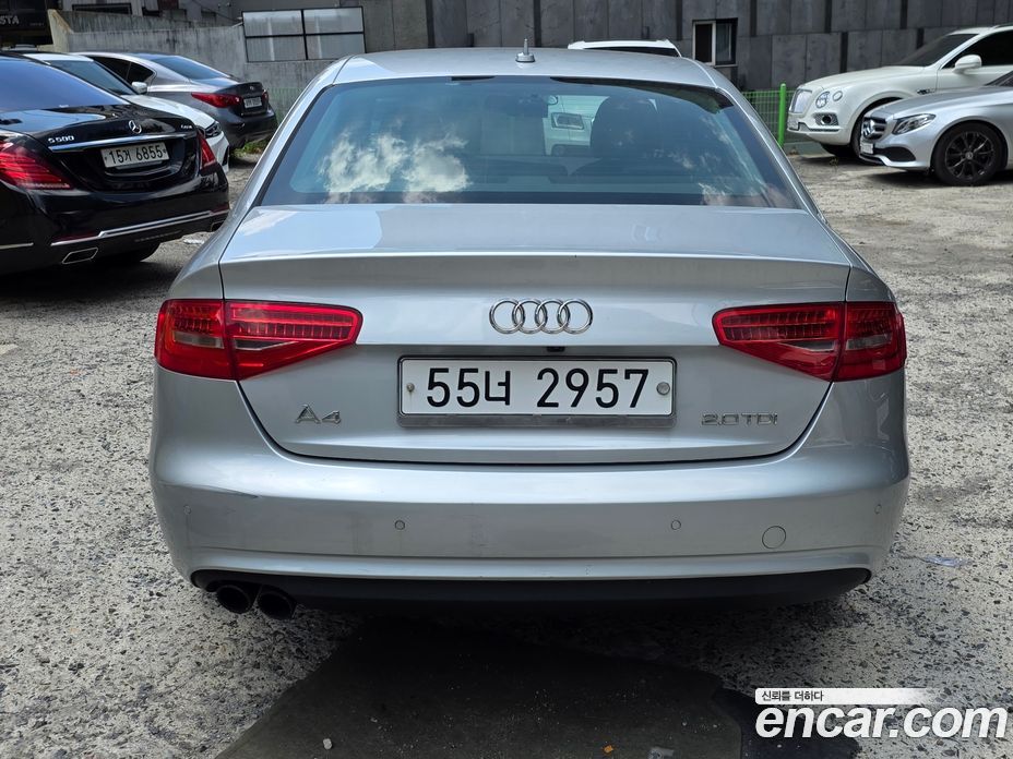 Audi A4 (B8) фото 6