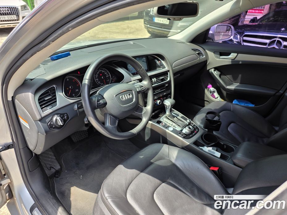 Audi A4 (B8) фото 8