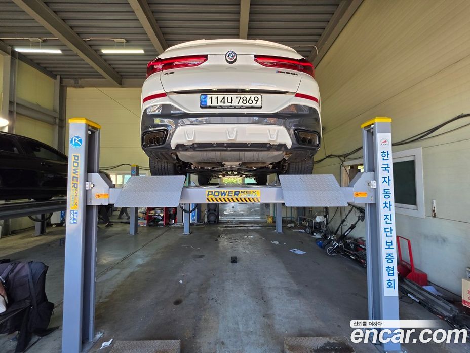 BMW X6 (G06) фото 2