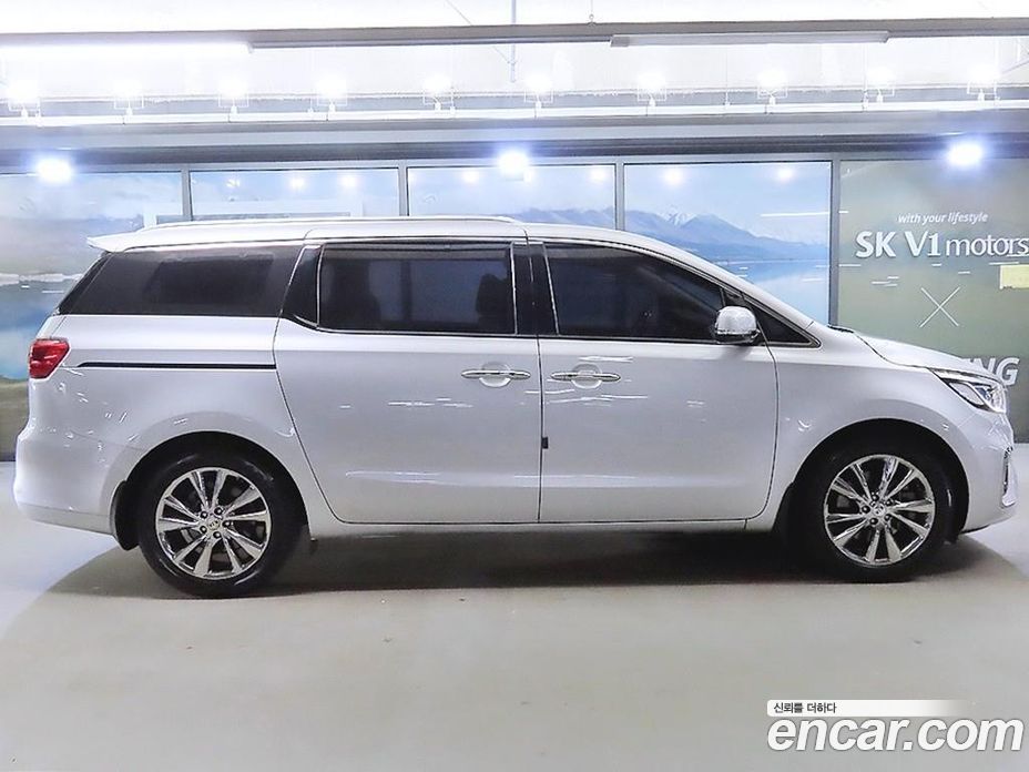 Kia Carnival 3rd Gen Restyling фото 3