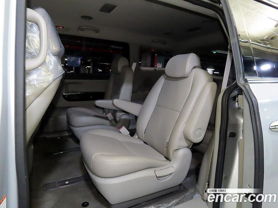 Kia Carnival 3rd Gen Restyling фото 7