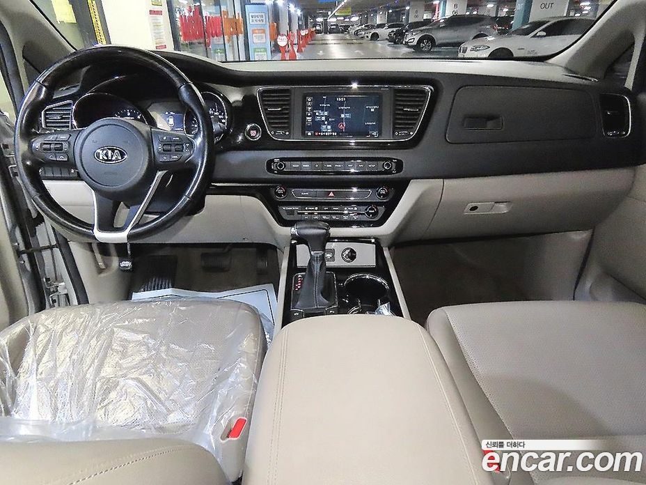 Kia Carnival 3rd Gen Restyling фото 10