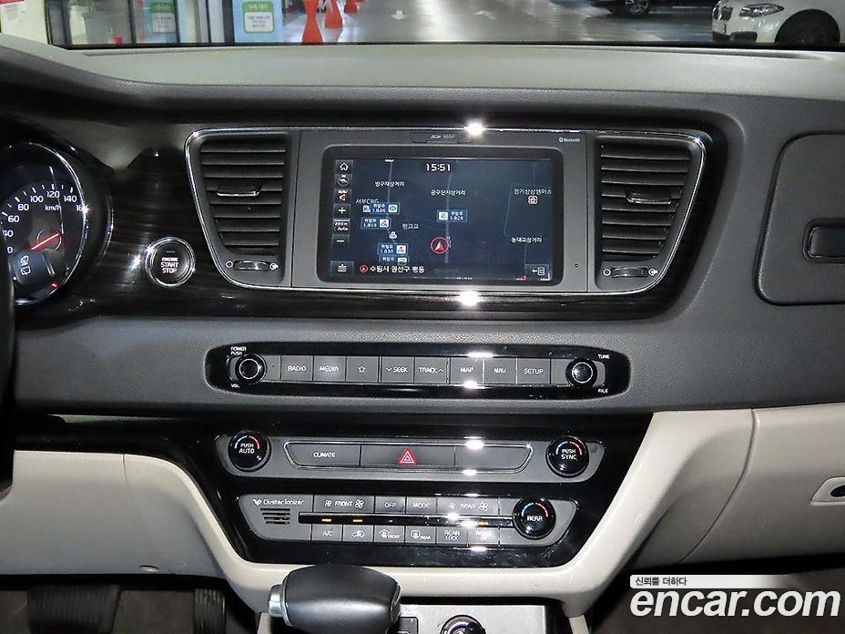 Kia Carnival 3rd Gen Restyling фото 11
