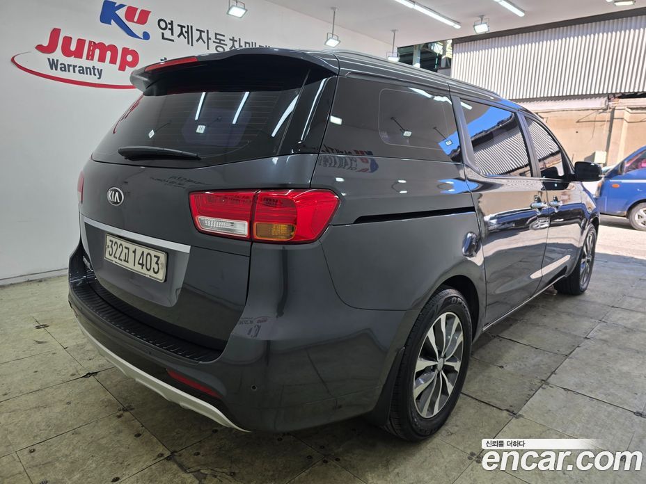 Kia Carnival 3rd Gen фото 3