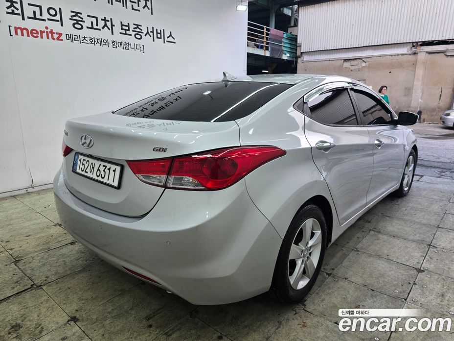Hyundai Avante (MD) фото 4